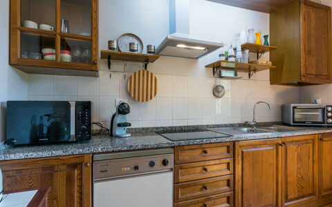 Accommodation:&nbsp;Casalvecchio 200.3