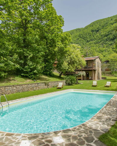 La Moscella: Water, Sky, Building, Plant, Property, Blue, Window, Azure, Swimming Pool, Tree