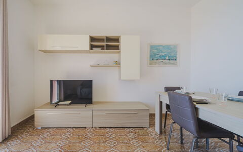 Daniela: Furniture, Property, Table, Building, Wood, Flooring, Interior Design, Floor, Comfort
