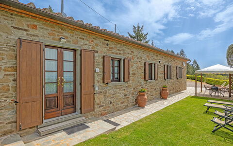 La Montanina: Building, Plant, Cloud, Sky, Window, Door, Interior Design, House, Wood, Cottage