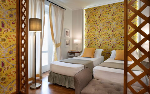 Butterfly With Beach & Breakfast Included: Proprietà, Mobilia, Costruzione, Comfort, Legna, Interior Design, Tessile, Decorazione, Pavimento, Pavimentazione