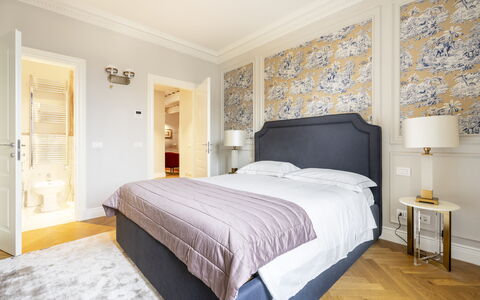 Albizi Penthouse: Mobilia, Azzurro, Legna, Tessile, Cabinetry, Interior Design, Costruzione, Comfort, Architettura, Pavimento