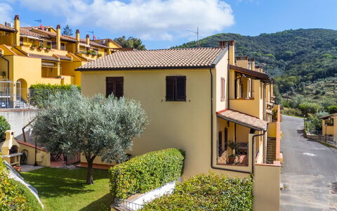 Valentina: Plant, Cloud, Building, Sky, Property, Window, House, Architecture, Tree, Land Lot