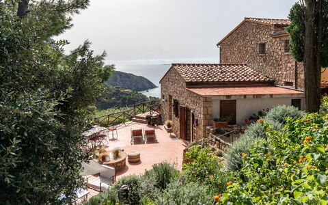 Cala Piccola: Water, Plant, Building, Sky, Azure, Tree, Swimming Pool, Window, Grass, Leisure
