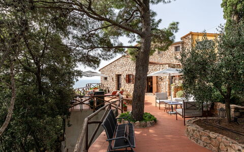 Cala Piccola: Water, Plant, Building, Sky, Azure, Tree, Swimming Pool, Window, Grass, Leisure