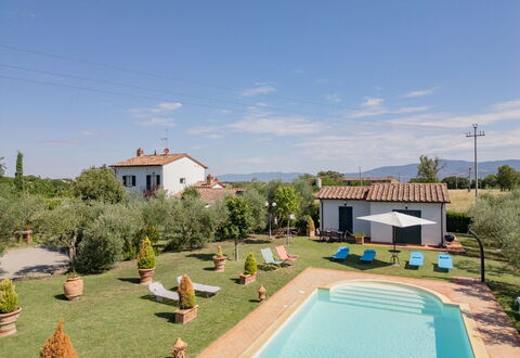 Villa Elena: Estate, Hacienda, Farmhouse, Lawn, Swimming Pool, Yard, Villa, Backyard, Eco Hotel, Plantation