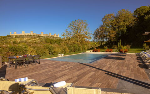 La Capanna, Borgo Campassini, Monteriggioni: Mobilia, Mobili Da Esterno, Giardino, Sedia, Tavolo Esterno, Eco Hotel, Shade, Piscina, Lettino, Landscaping