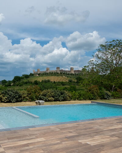La Capanna, Borgo Campassini, Monteriggioni: Swimming Pool, Garden, Flagstone, Landscaping, Shade, Wood Flooring, Walkway, Backyard, Outdoor Furniture, Tile