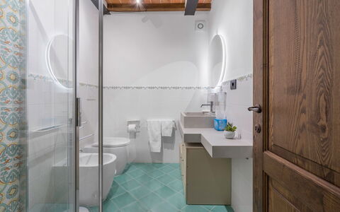 Il Borgo, Borgo Campassini, Monteriggioni: Flooring, Wall, Floor, Interior Design, Plumbing Fixture, Bathroom, Tap, Ceiling, Sink, Lighting