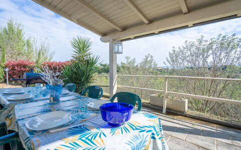 Borgo House In Florentine Hills With Pool: Mobilia, Sedia, Mobili Da Esterno, Shade, Tovaglia, Giardino, Ricorrere, Tavolo Esterno, Cucina & Sala Da Pranzo Tavolo, Eco Hotel
