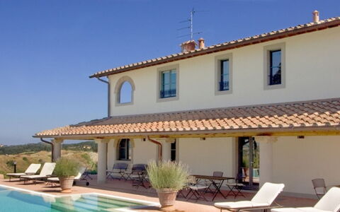 Villa Santa Virginia: Casa, Zona Residenziale, Casa, Tetto, Piscina, Porta, Estate, Villa, Agriturismo, Hacienda