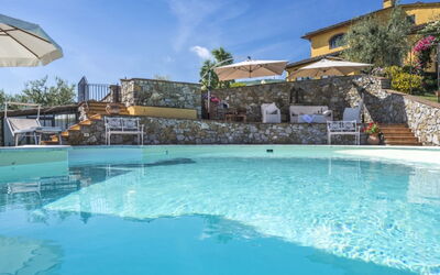 Villa Lucente: Swimming Pool, Resort, Eco Hotel, Outdoor Furniture, Villa, Hacienda, Estate, Resort Town, Hotel, Landscaping