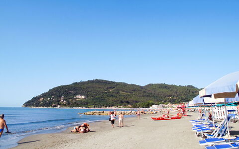 La Palma: Beach, Water, Body Of Water, Coast, Mountainous Landforms, Coastal And Oceanic Landforms, Sea, Shore, Summer, Hill