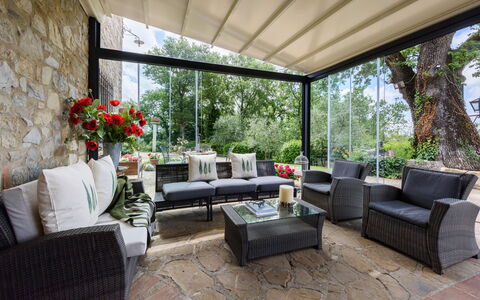Villa Tregole: Mobilia, Sedia, Tavolo, Interior Design, Mobili Da Esterno, Divano, Cucina & Sala Da Pranzo Tavolo, Tavolo Esterno, Soggiorno, Tavolino Da Caffè