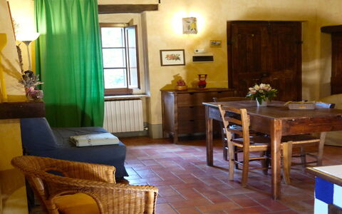Appartamento Rustico, Wifi, Perugia: Mobilia, Interior Design, Pavimentazione, Legna, Pavimento, Tavolo, Sedia, Cucina & Sala Da Pranzo Tavolo, Camera, Sala Da Pranzo