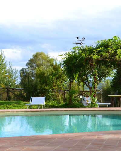 Appartamento La Vecchia Cedraia, Wifi, Perugia: Swimming Pool, Outdoor Furniture, Resort, Garden, Shade, Leisure, Eco Hotel, Landscaping, Backyard