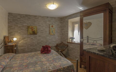 Casale La Pieve: Mobilia, Interior Design, Parete, Pavimentazione, Camera Da Letto, Soffitto, Camera, Pavimento, Letto, Illuminazione