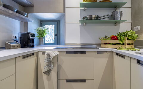 Villa Cotogna: Elettrodomestico Da Cucina, Cucina, Controsoffitto, Cabinetry, Apparecchio Major, Interior Design, Mobilia, Elettrodomestico, Pavimentazione, Casa