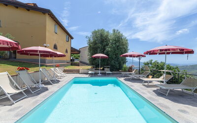 Rufina 974: Mobili Da Esterno, Piscina, Bicicletta, Parcheggio, Villa, Hotel, Ricorrere, Pianta Della Casa, Lettino