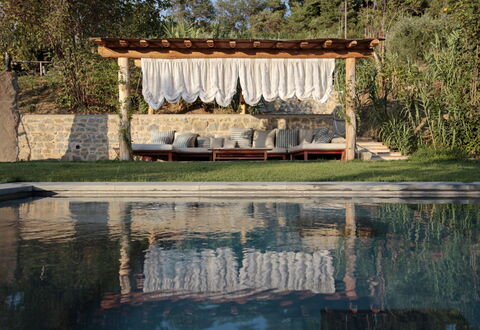 Casale le Fonti: Mobilia, Mobili Da Esterno, Flagstone, Piscina, Shade, Tempo Libero, Ricorrere, Materiali Naturali, Design, Latifoglie