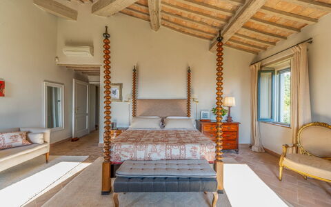 Casalberna: Mobilia, Interior Design, Pavimentazione, Pavimento, Letto, Camera Da Letto, Casa, Soffitto, Telaio Del Letto, Bedding