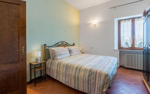 Agriturismo Agresto Apartments And Cottage, Pool,: Interior Design, Parete, Mobilia, Legna, Pavimentazione, Soffitto, Camera, Pavimento, Camera Da Letto, Letto