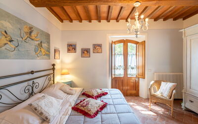 Accommodation:&nbsp;San Regolo 915.2