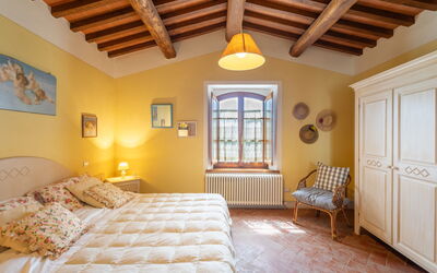 Accommodation:&nbsp;San Regolo 915.2