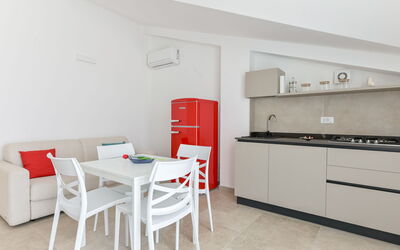 Accommodation:&nbsp;Palmaiola 610.5