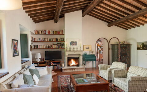 Casale del Timignano, Private Villa with Huge Gard: Mobilia, Interior Design, Parete, Divano, Legna, Pavimentazione, Casa, Soggiorno, Camera, Soffitto