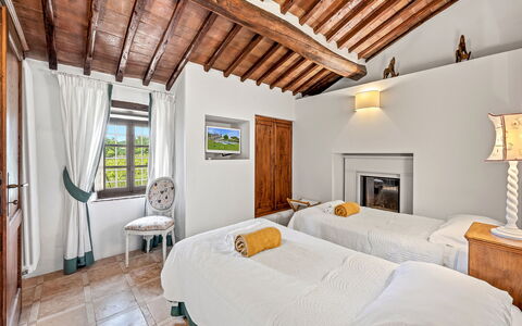 Dimora Chianti Shire: Stunning Tuscan Villa on Vin: Casa, Mobilia, Casa, Letto, Camera Da Letto, Appartamento, Ricorrere, Villa, Hotel, Estate