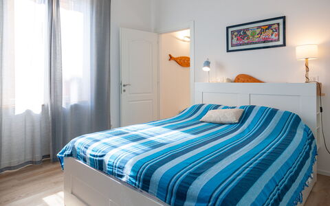 La Casa Dei Mandarini: Mobilia, Letto, Interior Design, Bedding, Camera Da Letto, Lenzuolo, Pavimento, Camera, Pavimentazione, Biancheria