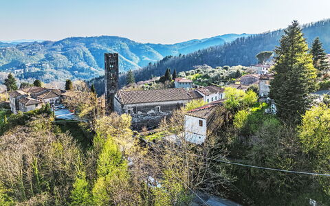 Viola: Collina, Highland, Paesaggio, Hill Station, Catena Montuosa, Villaggio, Valle, Fell, Paesino Di Montagna, Cresta