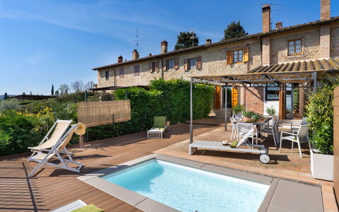 Casa Meletta: Piscina, Vaso Di Fiori, Mobili Da Esterno, Pianta Della Casa, Terrazza, Ricorrere, Eco Hotel, Sedia, Estate, Cortile