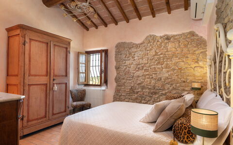 Casa Meletta: Mobilia, Parete, Interior Design, Casa, Pavimentazione, Camera Da Letto, Biancheria, Letto, Camera, Telaio Del Letto