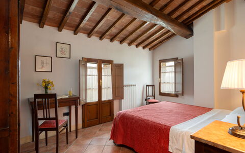 Casa Livia: Furniture, Wall, Interior Design, Flooring, Ceiling, Floor, Bed, Room, Bedroom, Picture Frame