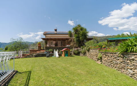 Casa al Pianaccio: Mountainous Landforms, Hill, Mountain, Landscape, Highland, Rural Area, Hill Station, Land Lot, Mountain Range