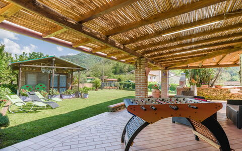 Casa al Pianaccio: Garden, Shade, Outdoor Structure, Eco Hotel, Resort, Landscaping, Pergola, Backyard, Chair, Design
