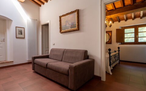 Tenuta i Mandorli, Pool, Wifi, Peccioli: Mobilia, Interior Design, Pavimentazione, Parete, Legna, Pavimento, Soffitto, Divano, Camera, Soggiorno