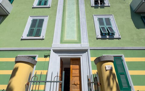 Corso Roma 15 Vacanze - Levanto: Appartamento, Materiale Composito, Condominio, Dipingere, Balcone, Illuminazione Diurna