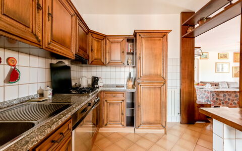 Bortoli: Cucina, Controsoffitto, Cabinetry, Legna, Interior Design, Pavimentazione, Elettrodomestico Da Cucina, Apparecchio Major, Mobilia, Pavimento