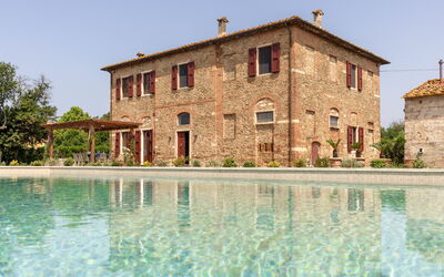 Villa Leone Reale: Estate, Swimming Pool, Hacienda, Brick, Farmhouse, Villa, Historic House, Mansion, Eco Hotel, Backyard