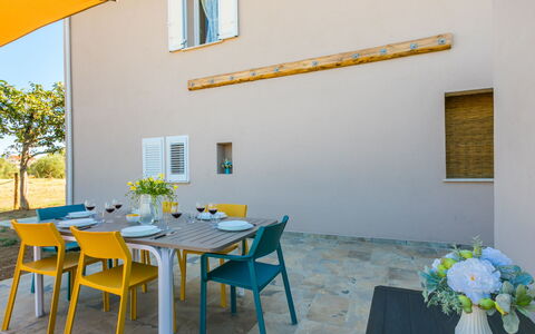 Castagneto Carducci 50: Mobilia, Sedia, Mobili Da Esterno, Tavolo, Cucina & Sala Da Pranzo Tavolo, Tavolo Esterno, Ristorante, Terrazza, Sala Da Pranzo, Shade