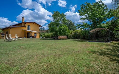 Casale La Canigiana, House, Pool, San Miniato: Erba, Lotto, Plain, Area Rurale, Prato, Giardino, Villetta, Prato, Shade, Estate