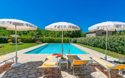Colle Val D'Elsa 620: Piscina, Mobili Da Esterno, Ricorrere, Lettino, Eco Hotel, Sedia, Ombrello, Tavolo Esterno, Hotel, Landscaping