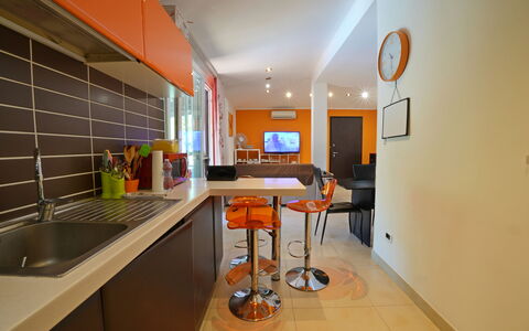 La Sevillana: Mobilia, Interior Design, Cucina, Controsoffitto, Pavimentazione, Soffitto, Legna, Pavimento, Apparecchio Major, Elettrodomestico Da Cucina