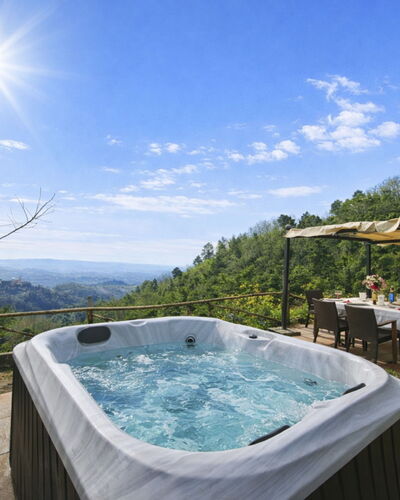 Rifugio di Igor: Swimming Pool, Bathtub, Eco Hotel, Resort, Jacuzzi, Plumbing Fixture, Water Feature, Hotel