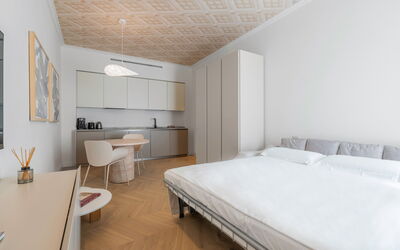 Accommodation:&nbsp;Deservi Elegant Apt. Boccaccio
