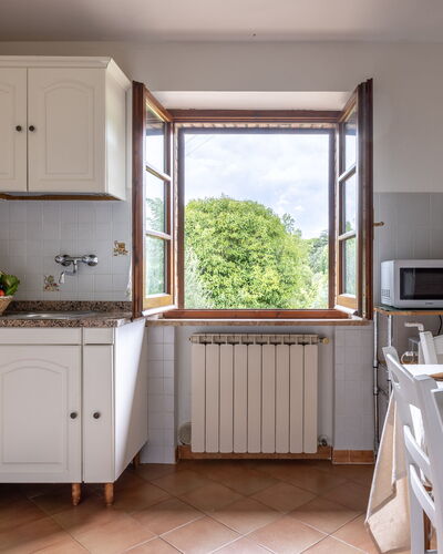 Oliveto del Cantarello: Interior Design, Kitchen Appliance, Kitchen, Wood, Furniture, Flooring, Major Appliance, Cabinetry, Countertop, Room