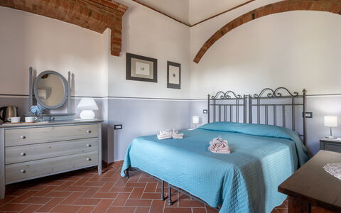 Maria Gabriella Home & Cottage: Mobilia, Interior Design, Soffitto, Camera, Camera Da Letto, Letto, Biancheria, Telaio Del Letto, Bedding, Sedia
